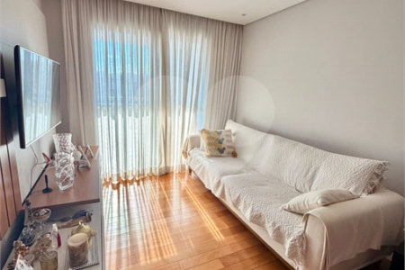 Apartamento à venda com 3 quartos, sendo 1 suíte,  em Vila Maria Alta, São Paulo, SP