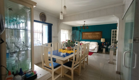 Casa à venda com 4 quartos, sendo 1 suíte,  em Jardim Armênia, Mogi das Cruzes, SP