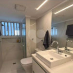 Apartamento à venda com 3 quartos, sendo 1 suíte, em Moema, São Paulo, SP
