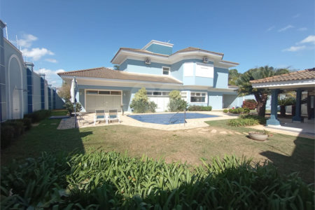 Casa à venda com 3 suítes em Vila Nastri, Itapetininga, SP