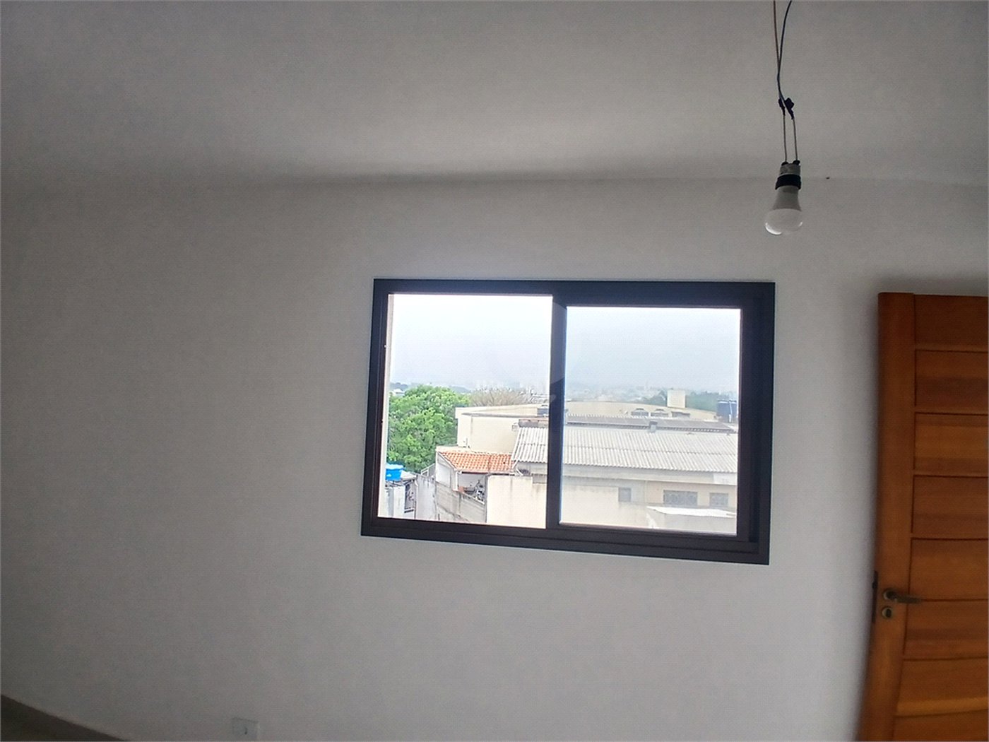 Apartamento à venda com 2 quartos em Vila dos Remédios, São Paulo, SP