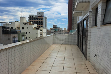Cobertura à venda com 3 suítes em Enseada, Guarujá, SP