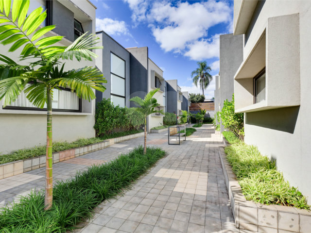Casa à venda com 4 suítes no condomínio Jamestown, São Paulo - SP