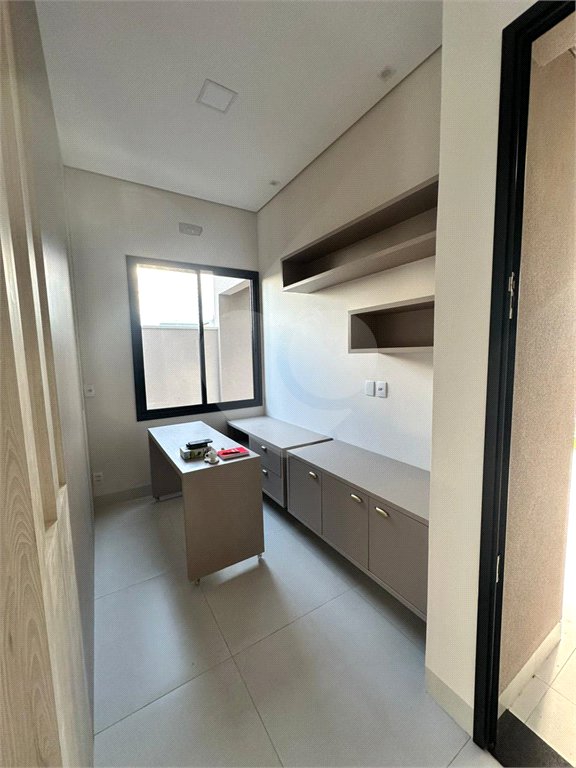 Casa à venda com 3 suítes em Village do Lago, Três Lagoas, MS