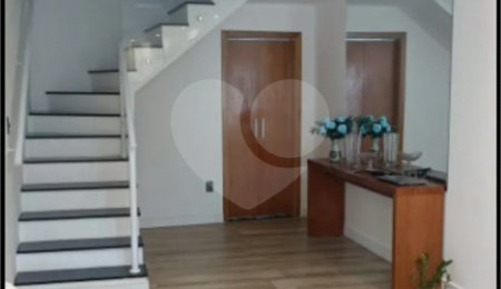 Sobrado à venda com 2 quartos em Santa Terezinha, São Paulo, SP