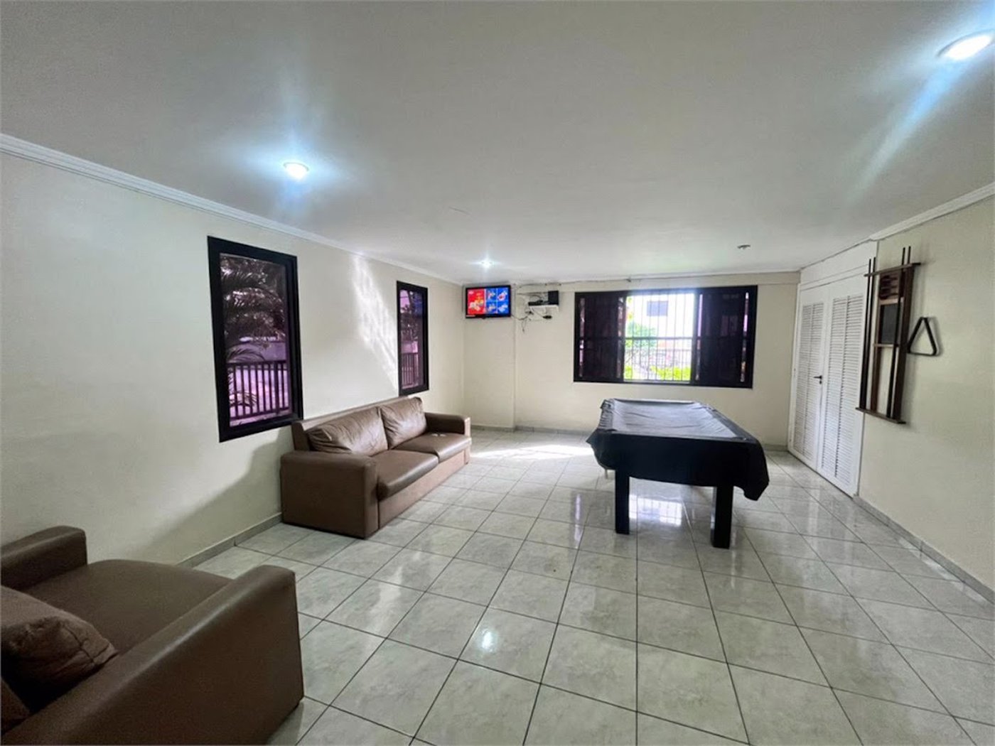 Apartamento com 1 dormitório à venda, 52 m² por R$ 281.000,00 - Jardim Três Marias - Guarujá/SP