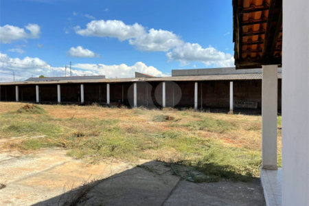 Terreno à venda com 1 quarto em Vila Carolina, Itapetininga, SP