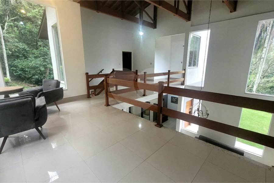 Casa à venda com 5 suítes no condomínio Associação Reserva das Hortênsias, Mairiporã - SP