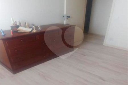 Apartamento à venda com 3 quartos, sendo 1 suíte,  em Cambuci, São Paulo, SP