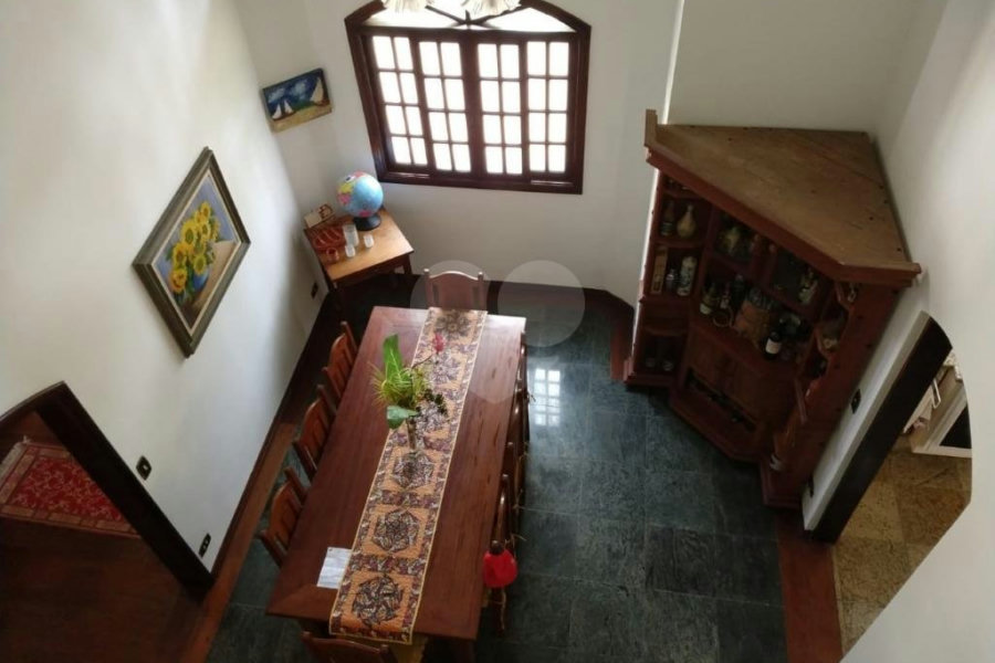Casa à venda com 4 quartos, sendo 1 suíte, no condomínio Parque Imperial da Cantareira, Mairiporã - SP