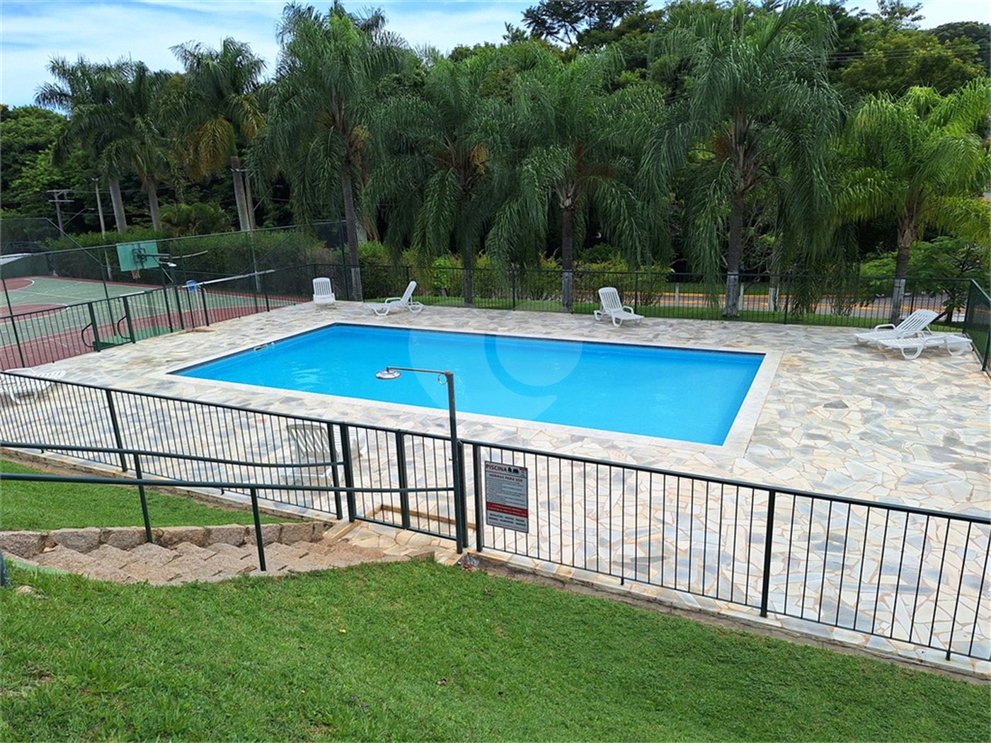 Terreno à venda com 1 suíte no condomínio Bosque de Grevilea, Vinhedo - SP