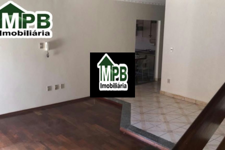 Sobrado à venda com 5 quartos, sendo 3 suítes, em Jardim Helena Cristina, Sorocaba, SP