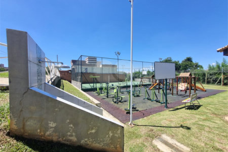 Terreno à venda no condomínio Horto Florestal Villagio, Sorocaba - SP