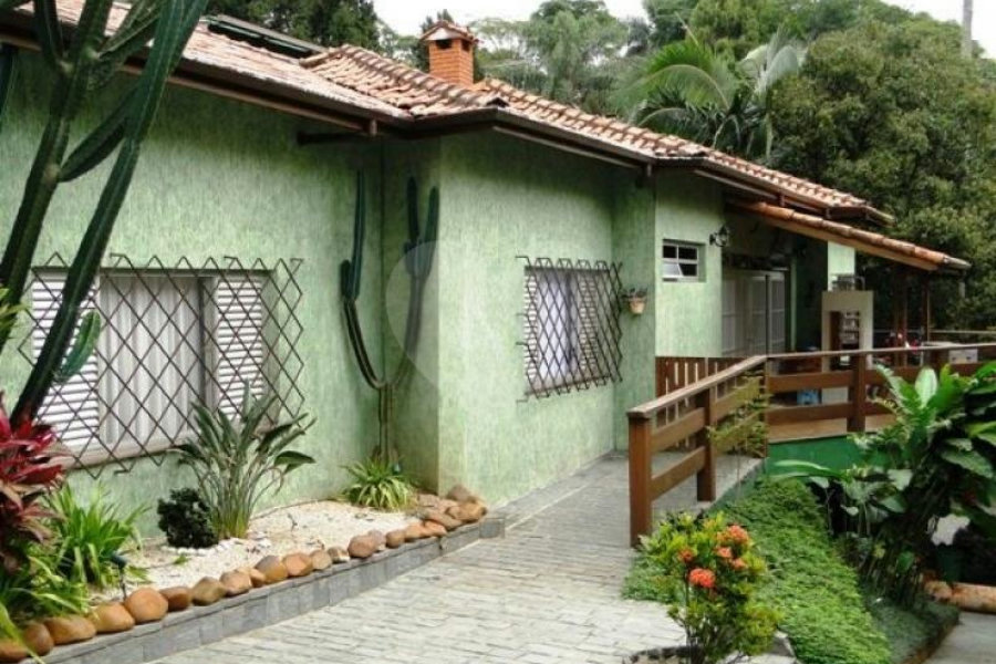 Casa Térrea à venda com 3 quartos, sendo 1 suíte, em Jardim Floresta, São Paulo, SP