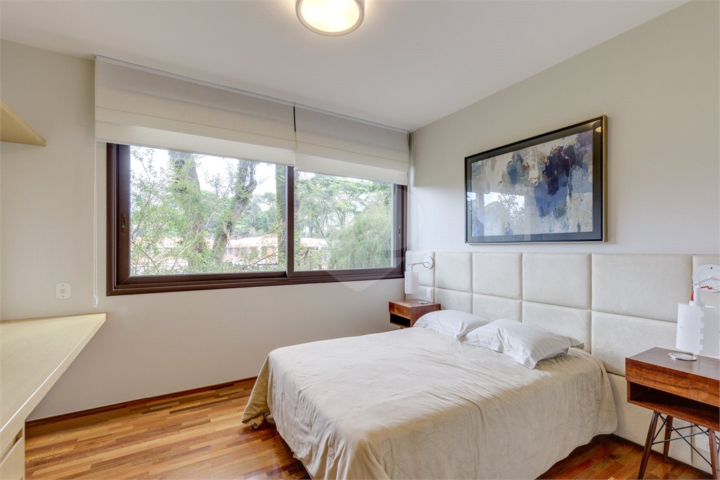 Casa à venda com 4 suítes no condomínio Vila Flora, São Paulo - SP