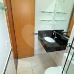 Casa à venda com 3 quartos, sendo 1 suíte, no condomínio Solar das Torres, Cuiabá - MT