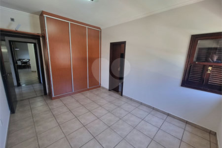 Casa à venda ou para alugar com 3 quartos, sendo 1 suíte, no condomínio Terras de Vinhedo, Vinhedo - SP