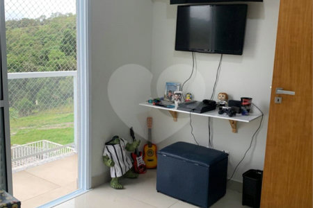 Casa à venda com 3 quartos, sendo 1 suíte, no condomínio Residencial Ponderosa, São Roque - SP