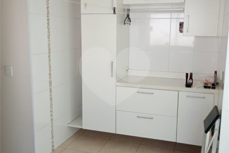 Casa à venda com 3 quartos, sendo 2 suítes, no condomínio Granja Olga II, Sorocaba - SP