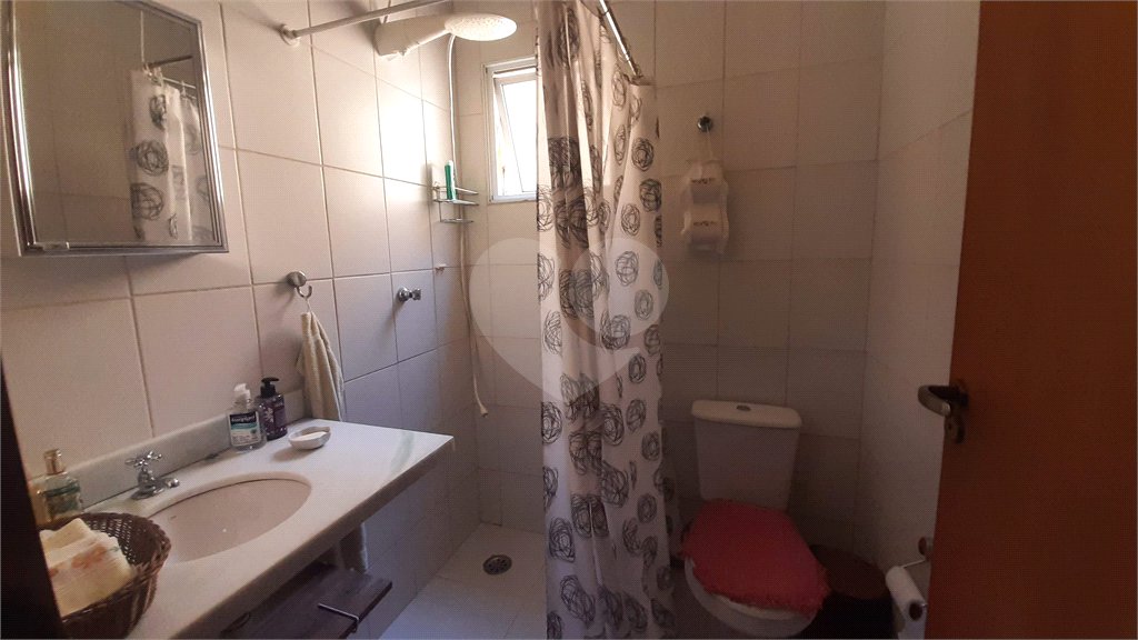Casa Térrea à venda ou para alugar com 5 quartos, sendo 2 suítes,  em Jardim Prudência, São Paulo, SP