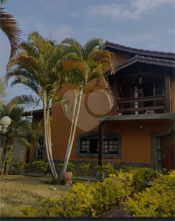 Sobrado à venda com 3 quartos, sendo 1 suíte, em Esplanada do Carmo, Jarinu, SP
