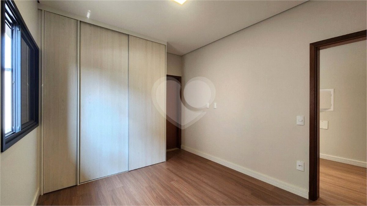 Casa à venda com 3 suítes no condomínio Vita Verdi, Valinhos - SP