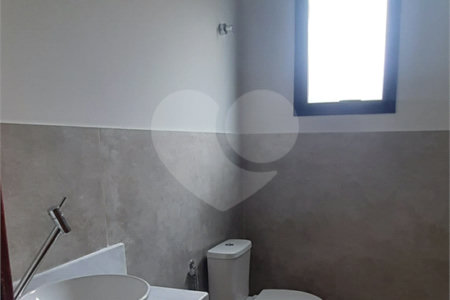Casa à venda com 3 quartos, sendo 1 suíte, em Residencial/Comercial, Vinhedo, SP