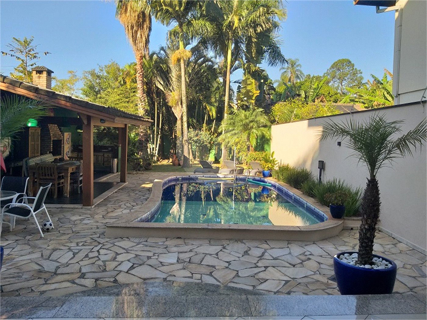 Casa à venda com 4 suítes em Jardim Floresta, São Paulo, SP