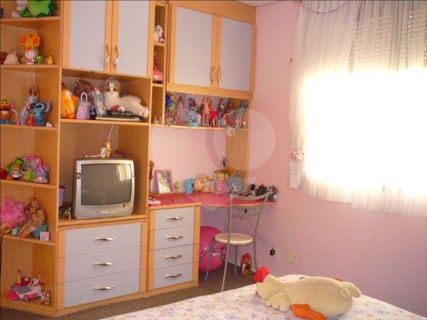 APARTAMENTO UM POR ANDAR!