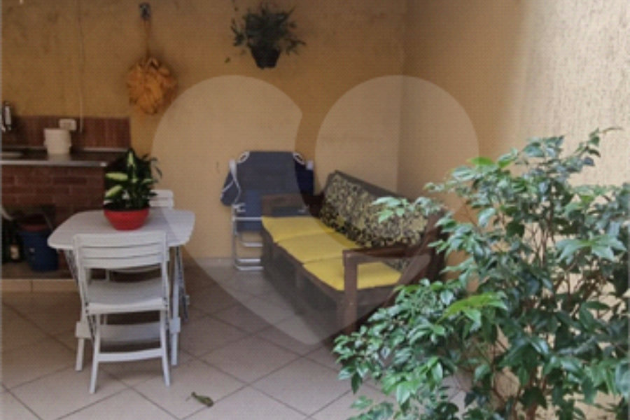 Sobrado à venda com 3 quartos, sendo 1 suíte, em Tremembé, São Paulo, SP