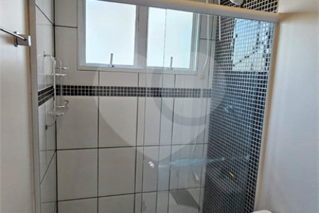 Sobrado à venda com 3 quartos, sendo 1 suíte,  em Residencial Colinas, Mogi das Cruzes, SP
