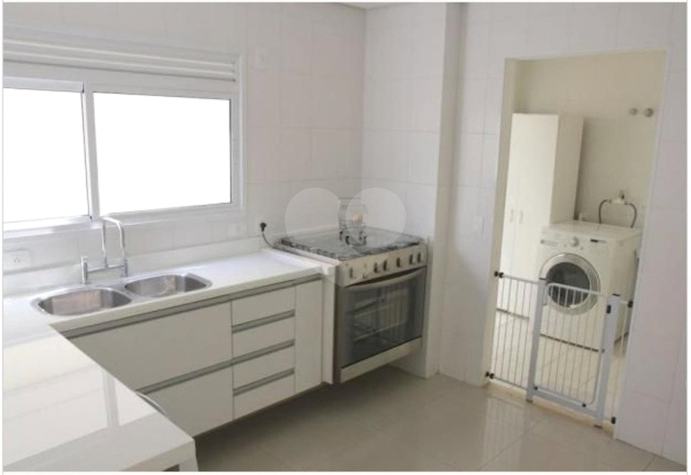 Casa à venda com 3 suítes no condomínio Villaggio Della Hípica, São Paulo - SP