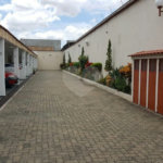 Casa à venda com 3 suítes no condomínio Village, São Paulo - SP