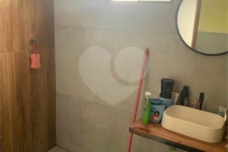 Sobrado à venda com 3 quartos, sendo 1 suíte, em Vila São Paulo, Mogi das Cruzes, SP