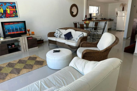 Casa para alugar com 3 quartos, sendo 1 suíte, em Geribá, Armação dos Búzios, RJ