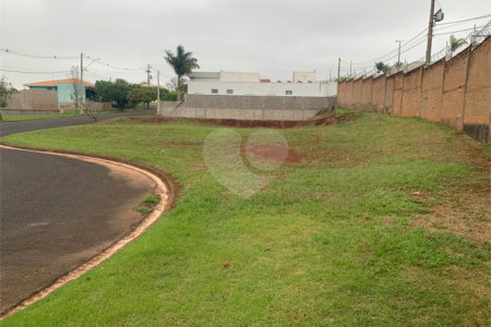 Terreno no Condomínio Nascente do Jaraguá, localizado em Araraquara/SP.
