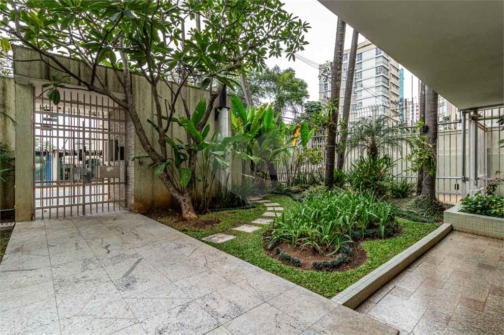 Apartamento à venda com 3 suítes em Bela Vista, São Paulo, SP