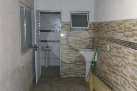 Casa à venda com 5 quartos, sendo 1 suíte, em Jardim Márcia, Suzano, SP