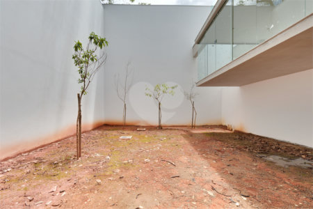 Casa à venda com 3 suítes no condomínio Residencial Heron 140, São Paulo - SP