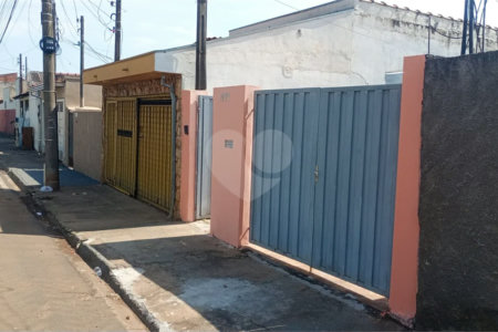 CASA A VENDA NO JARDIN JACOBUCI