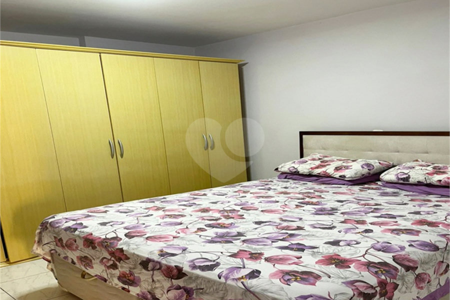 Sobrado à venda com 3 quartos, sendo 1 suíte, em Vila Galvão, Guarulhos, SP