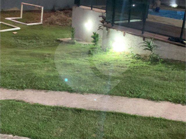 Casa à venda com 4 quartos, sendo 1 suíte, no condomínio Residencial Ypeville, Mairiporã - SP