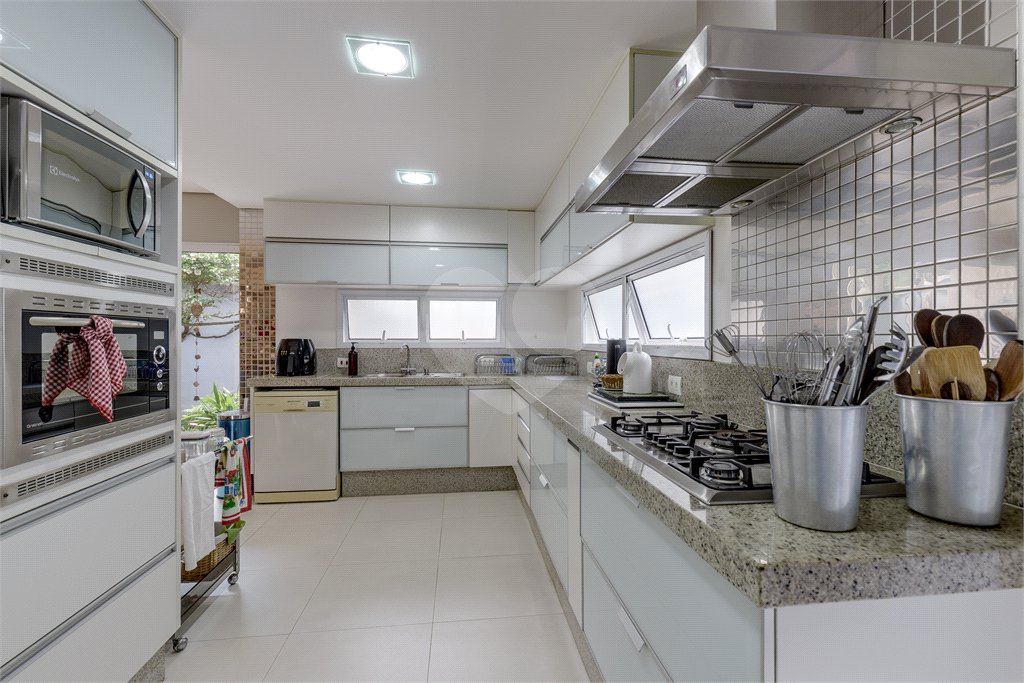 Casa de Vila à venda com 3 quartos, sendo 2 suítes, em Brooklin Velho, São Paulo, SP