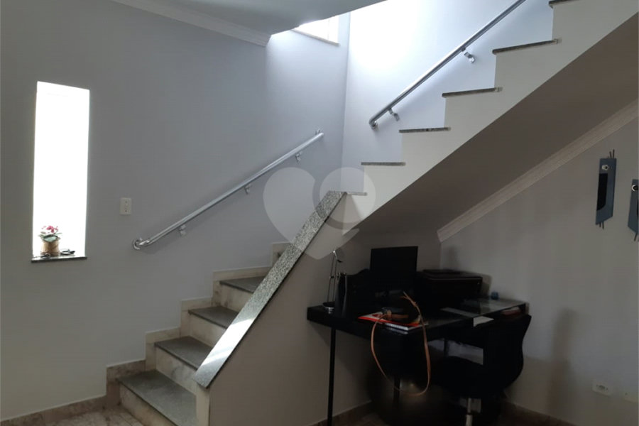 Sobrado à venda com 3 quartos, sendo 1 suíte, em Vila Romero, São Paulo, SP