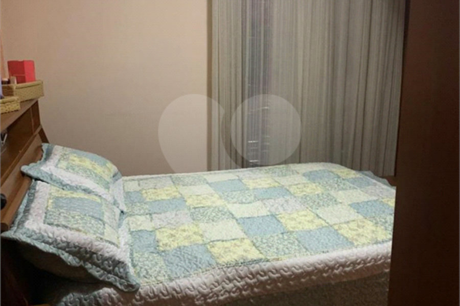 Sobrado à venda com 3 quartos, sendo 1 suíte,  em Vila Sabrina, São Paulo, SP