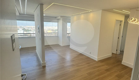 Apartamento à venda com 3 quartos, sendo 1 suíte,  em Vila Cruz das Almas, São Paulo, SP