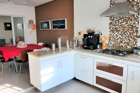 Casa à venda com 5 quartos, sendo 4 suítes, em Água Fria, São Paulo, SP