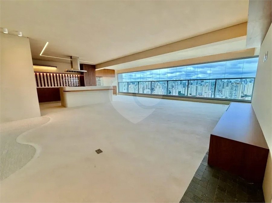 Apartamento à venda com 4 quartos, sendo 3 suítes, em Água Branca, São Paulo, SP