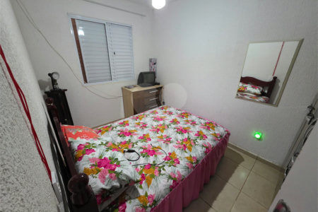 Casa com edícula no Abdelnur.