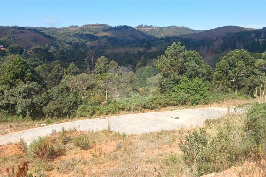 Terreno à venda no condomínio Basel Bourg, Campos do Jordão - SP